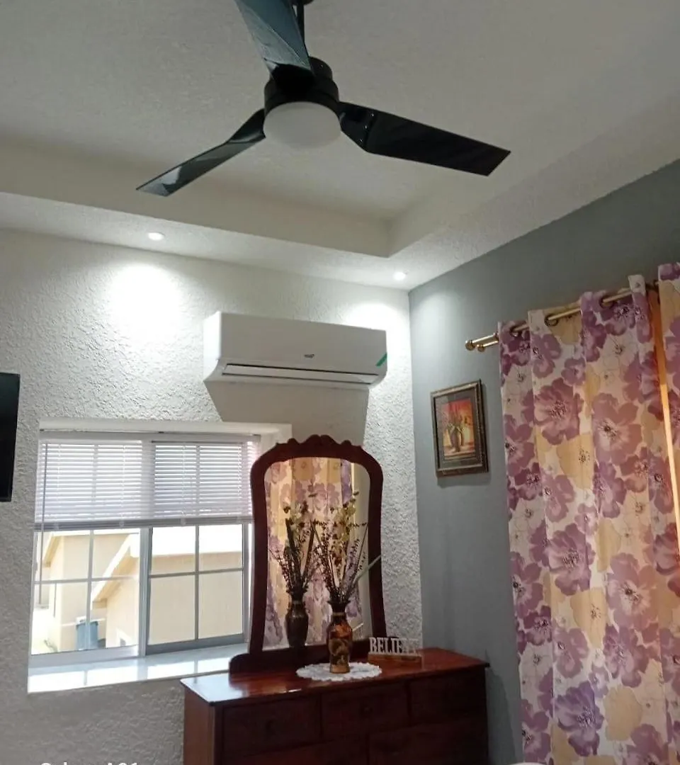 Atro Travels#Phoenix Park Village#Jacuzzi#1 Br#Ac Портмор 0*,  Ямайка
