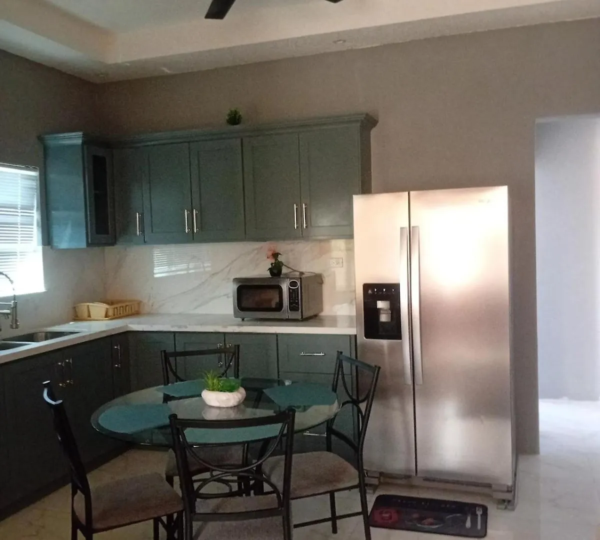 Atro Travels#Phoenix Park Village#Jacuzzi#1 Br#Ac Portmore 0*,